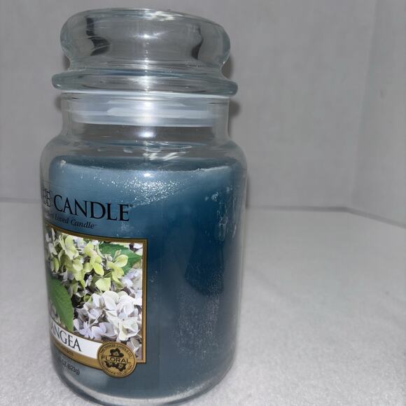 Yankee Candle HYDRANGEA Large Jar 22 Oz Blue Housewarmer Floral OOP Not Burned - Picture 3 of 8
